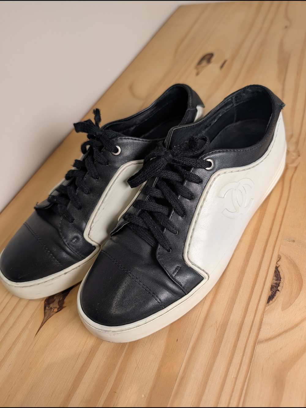 Chanel Black White Leather CC Low Top Sneakers Size 38
